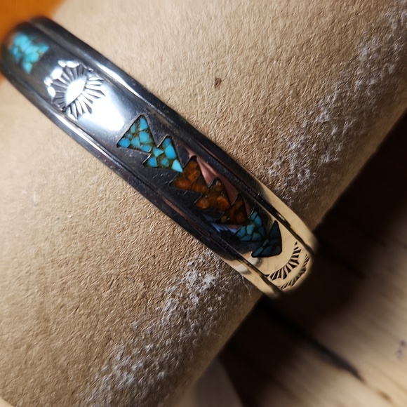 Vintage Nakai Silver Turquise and Coral Inlay Bracelet - Picture 4 of 12